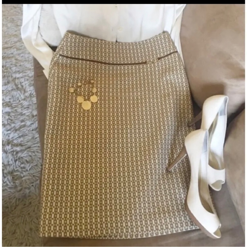 Banana Republic Sz 6 100% Wool Beige Tan Pencil Straight Skirt Equestrian